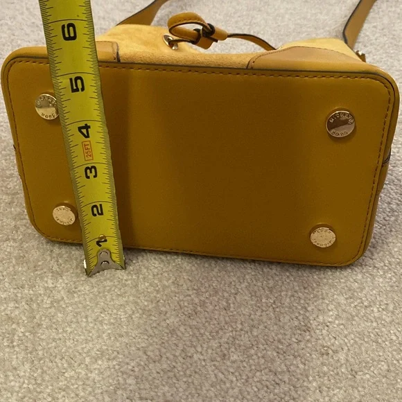Yellow Michael Kors Small Bucket Bag. Crossbody. - Picture 9 of 9